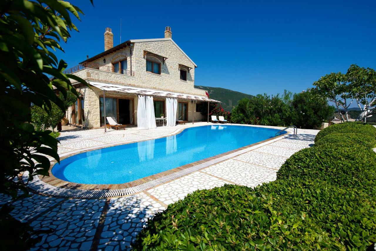 Halikounas Villa Petrino מראה חיצוני תמונה